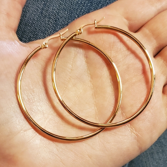 NWOT Large 50mm Yellow Gold Hoop Earrings - Picture 5 of 9